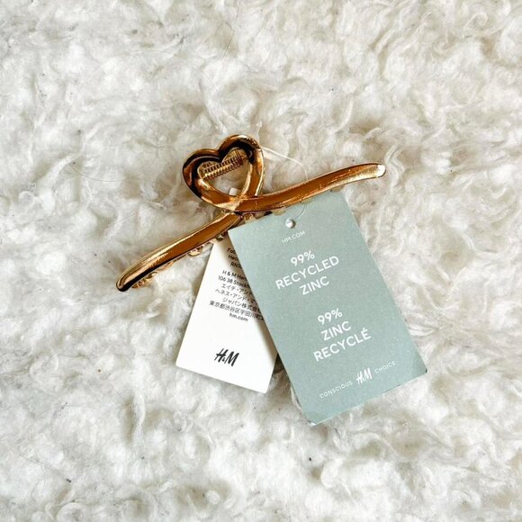 H&M | Accessories | Nwt Hm Gold Heart Hair Claw Clip | Poshmark